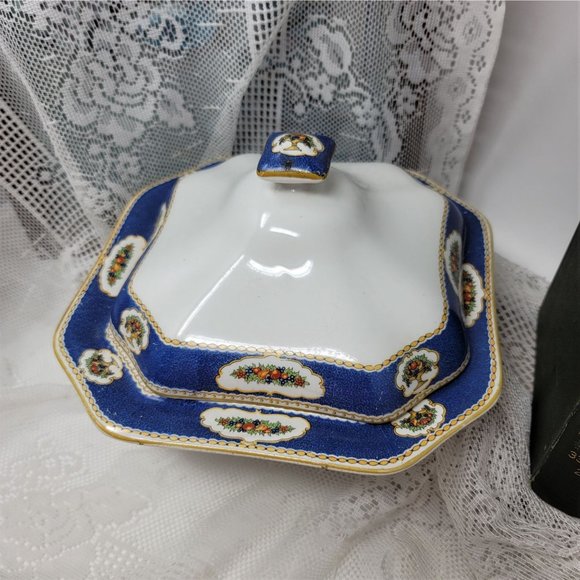 Wyott Son & Co Harvest #1613 Covered Dish - Picture 9 of 9